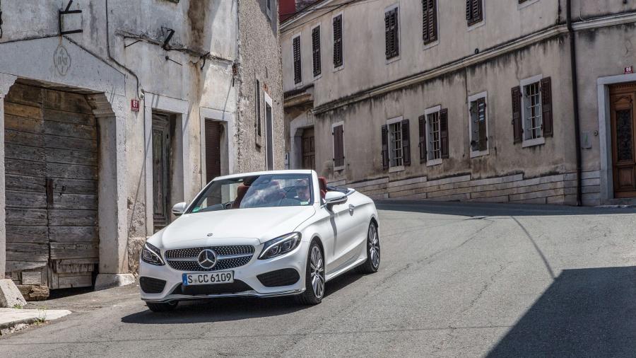  Mercedes-Benz C300 Cabriolet AMG Line 2016 года  (фото 19 из 32)